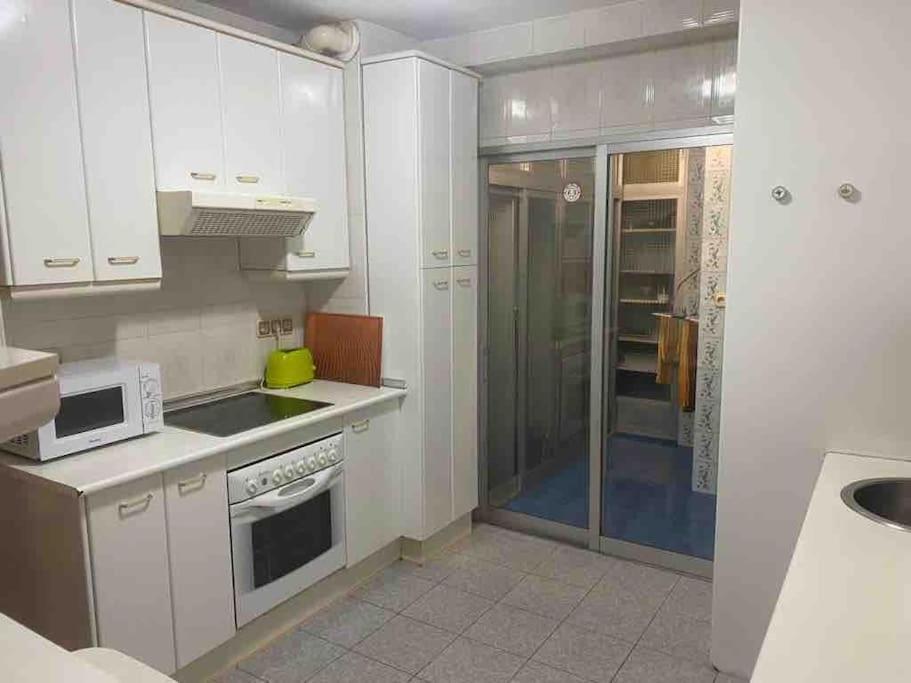 Apartamento Piso Amplio, Iluminado Y Muy Bien Comunicado Madrid Exterior foto