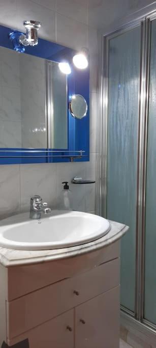 Apartamento Piso Amplio, Iluminado Y Muy Bien Comunicado Madrid Exterior foto
