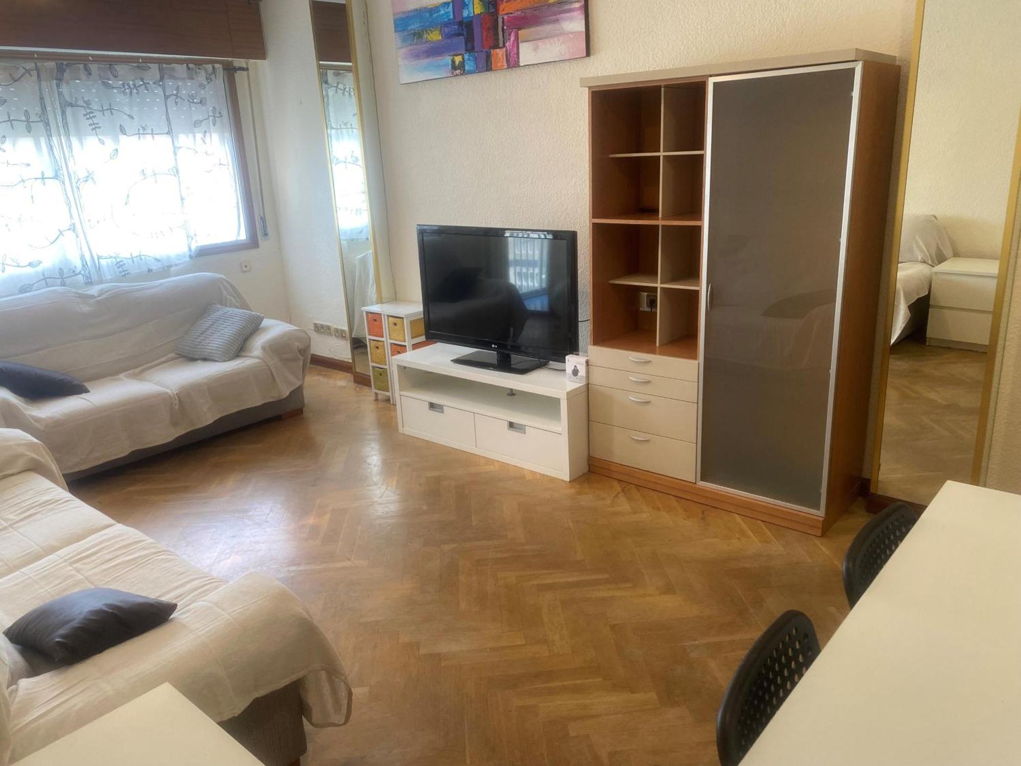 Apartamento Piso Amplio, Iluminado Y Muy Bien Comunicado Madrid Exterior foto